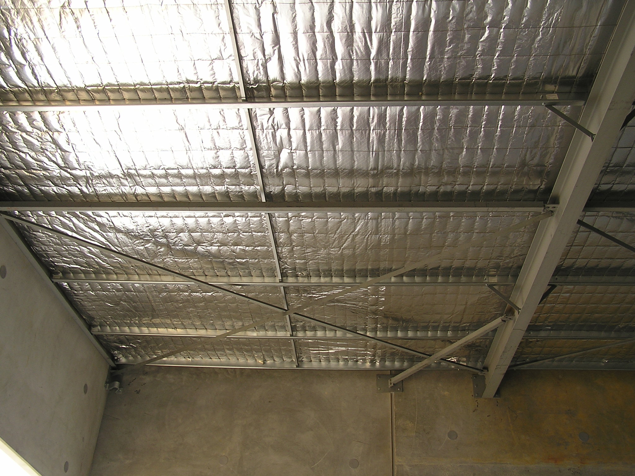 Warehouse roof structure